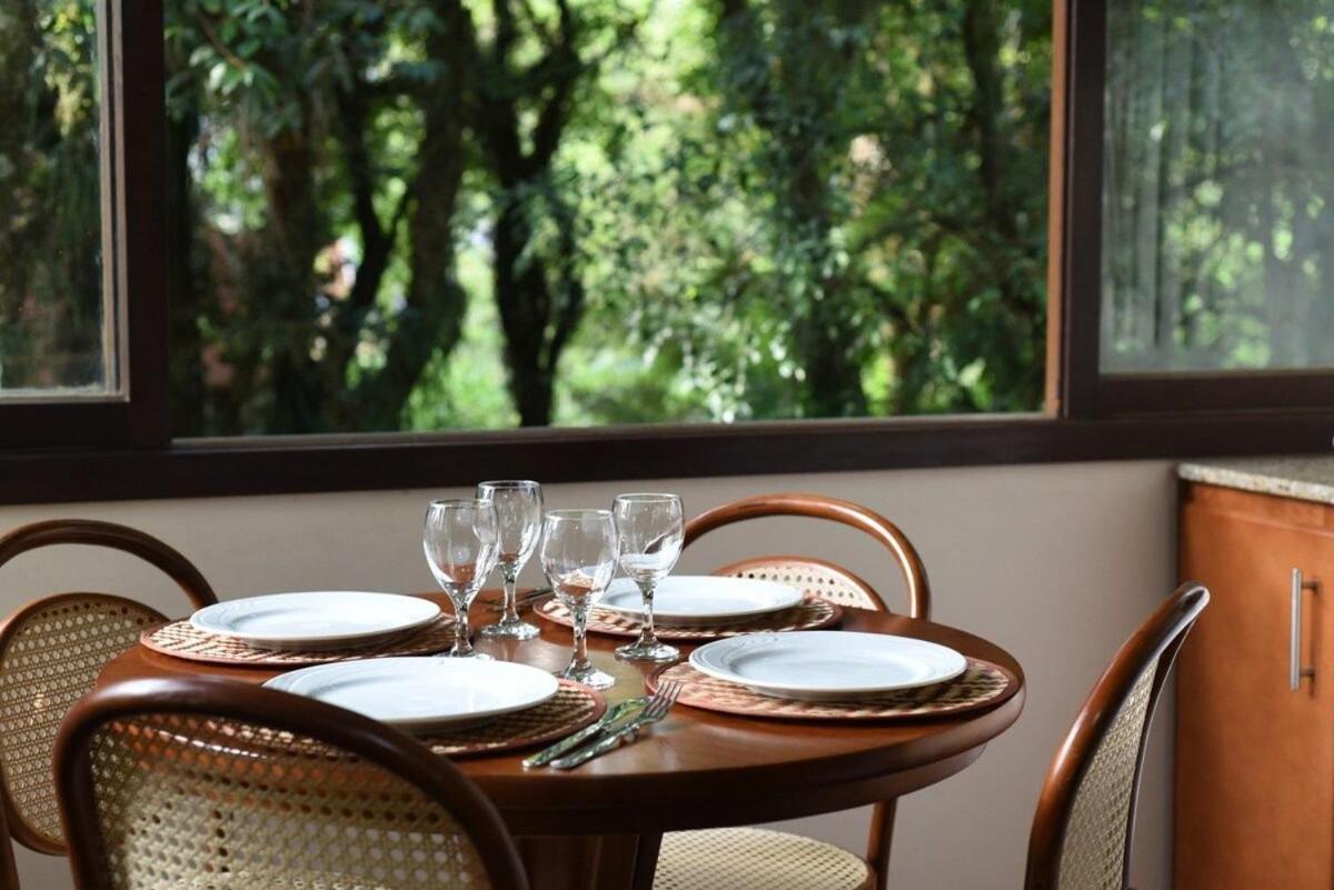 Rosa Edificio Bavaria Apartment Gramado Bagian luar foto